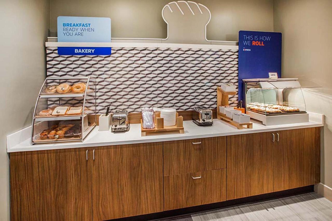Holiday Inn Express & Suites Lincoln City By Ihg Buitenkant foto