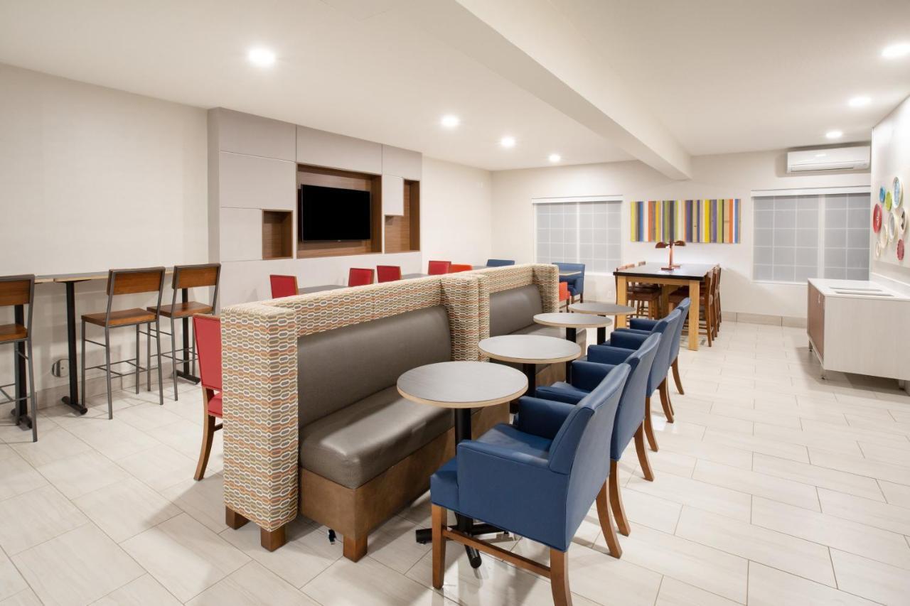 Holiday Inn Express & Suites Lincoln City By Ihg Buitenkant foto